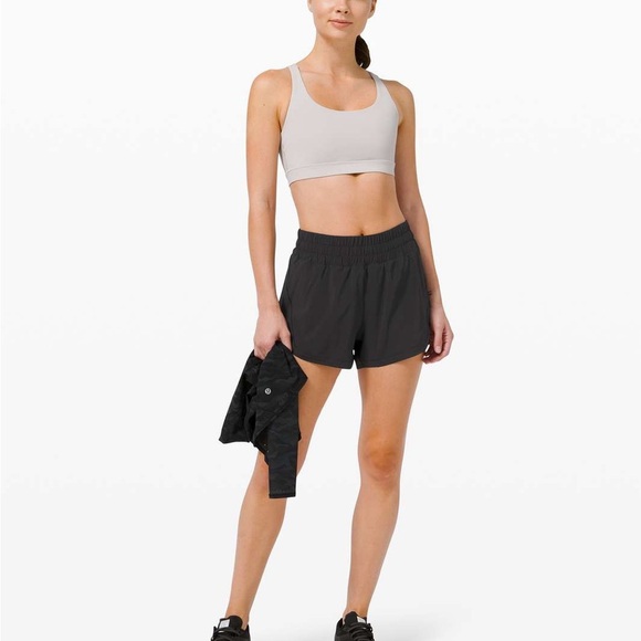 🍋Lululemon Track That High-Rise Short 5” Lined in Black - Picture 2 of 14